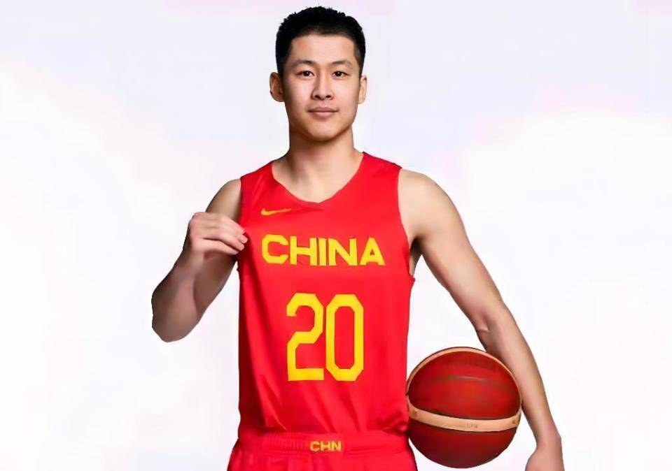 CBA土豪！媒体人爆料上海队交易筹码明细 千万级现金+选秀权