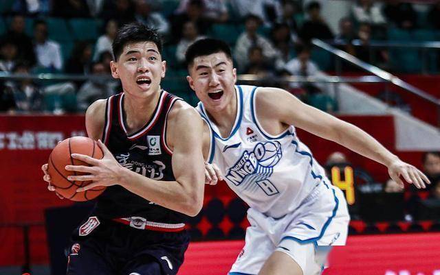 重返CBA！崔永熙有意离开广州，2点因素影响谈判，新东家还在犹豫