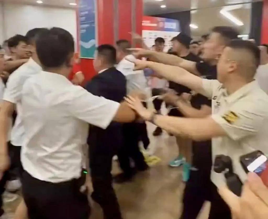 CBA开出重磅罚单