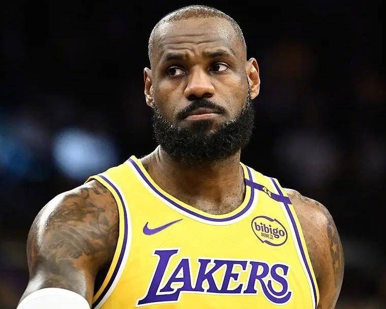 德玛尔德罗赞：中投王者的复兴之旅，圣安东尼奥马刺的得分保障。