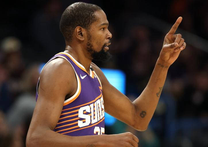 圣安东尼奥马刺朝气蓬勃，或组建超豪华三巨头阵容