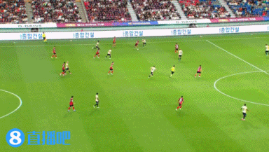 半场-亚马尔双响+被断致丢球莱万建功 巴塞罗那3-2首尔FC