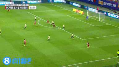 半场-亚马尔双响+被断致丢球莱万建功 巴塞罗那3-2首尔FC