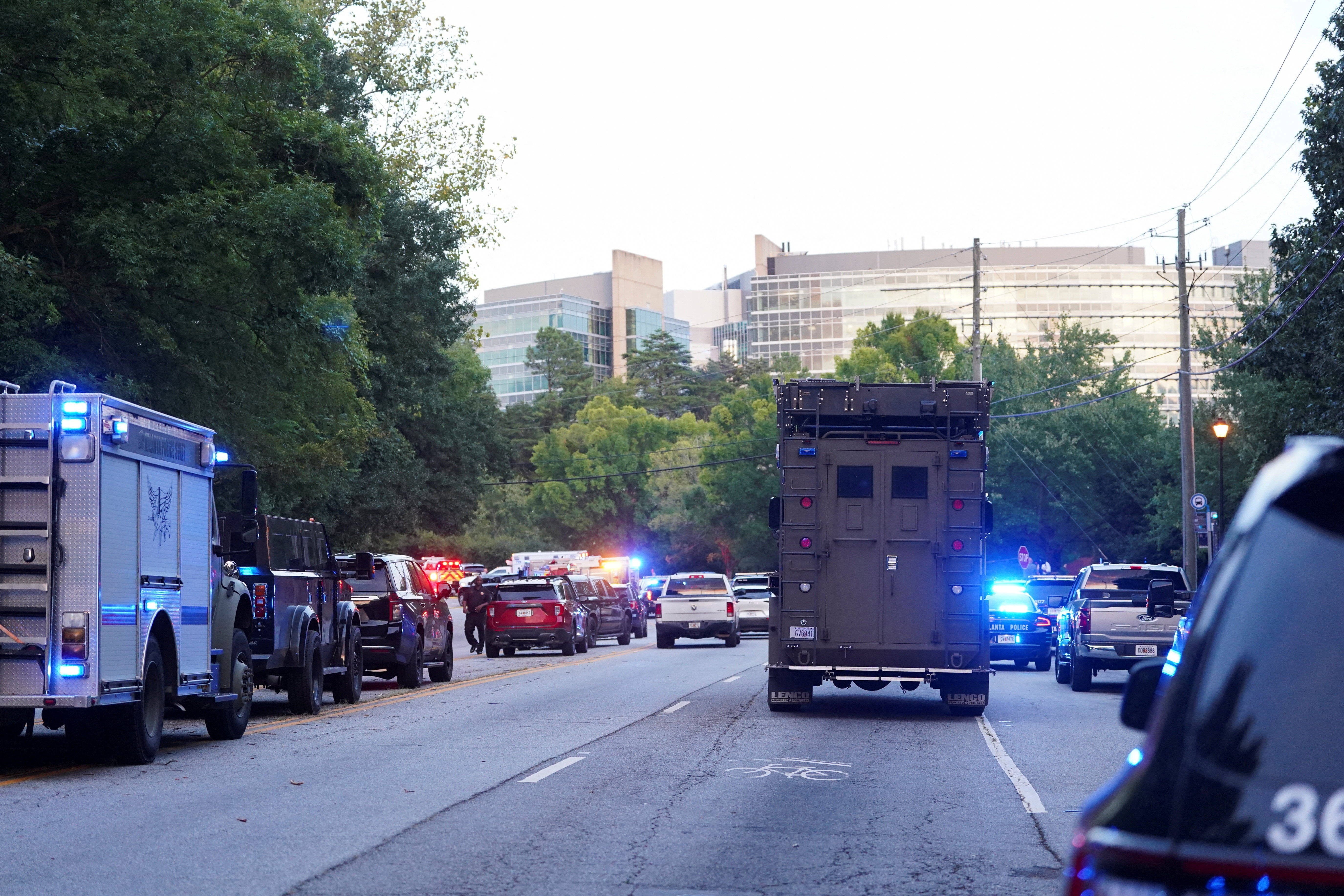 （外代一线）美国亚特兰大市发生枪击 一名警员死亡