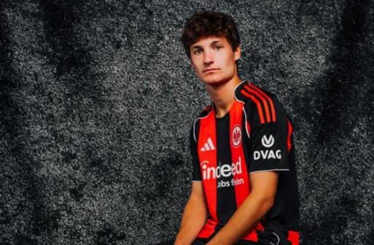 法兰克福官方：美国国脚亚伦森转会科罗拉多急流，签约5年时间