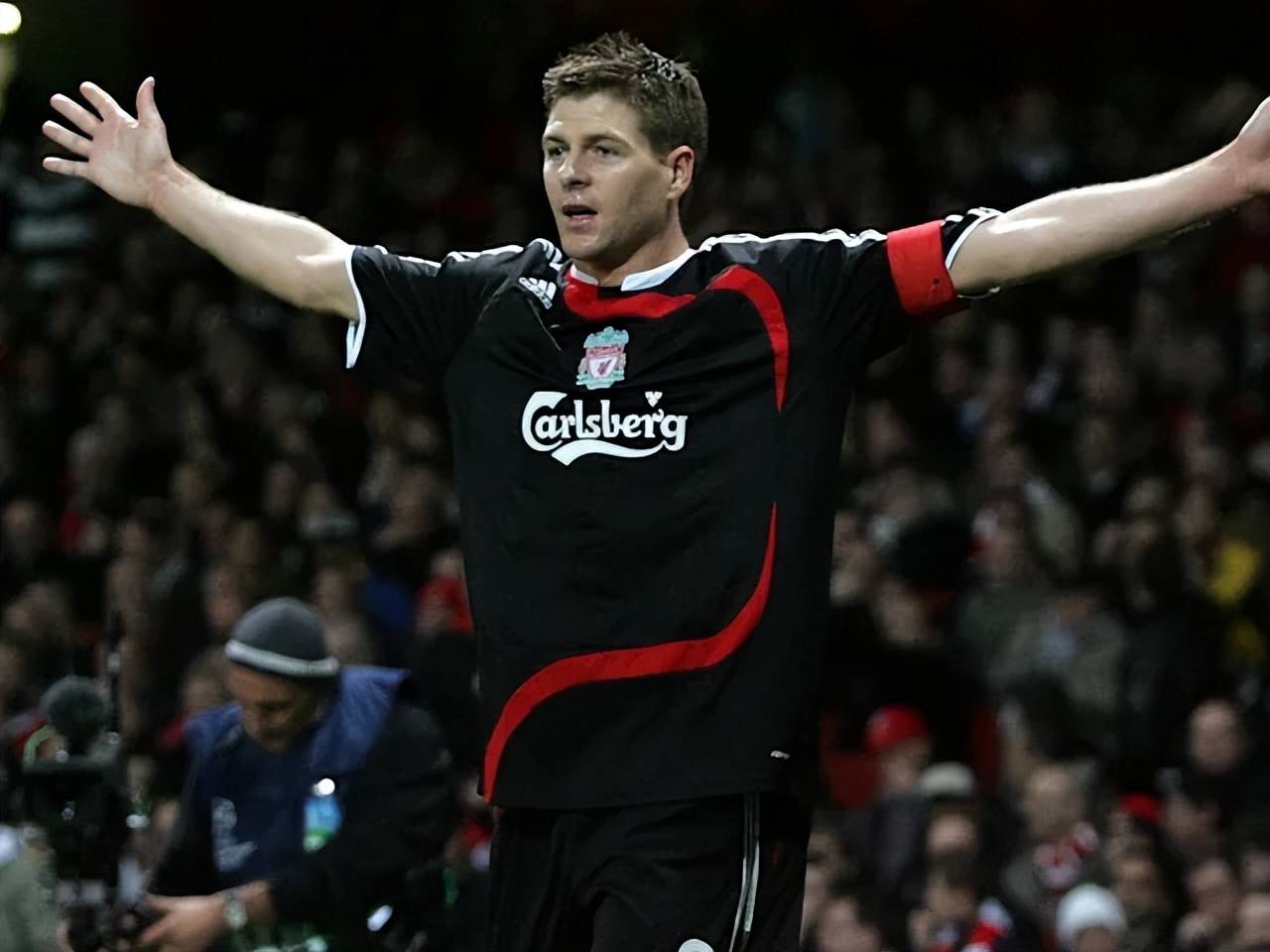 盘点21世纪利物浦十款经典球衣，你有收藏吗？