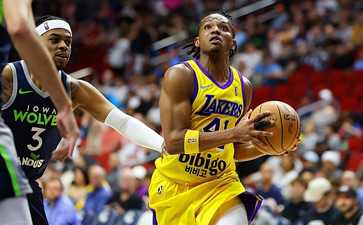 底特律活塞签下前湖人后卫奥利瓦里，或面临裁员？