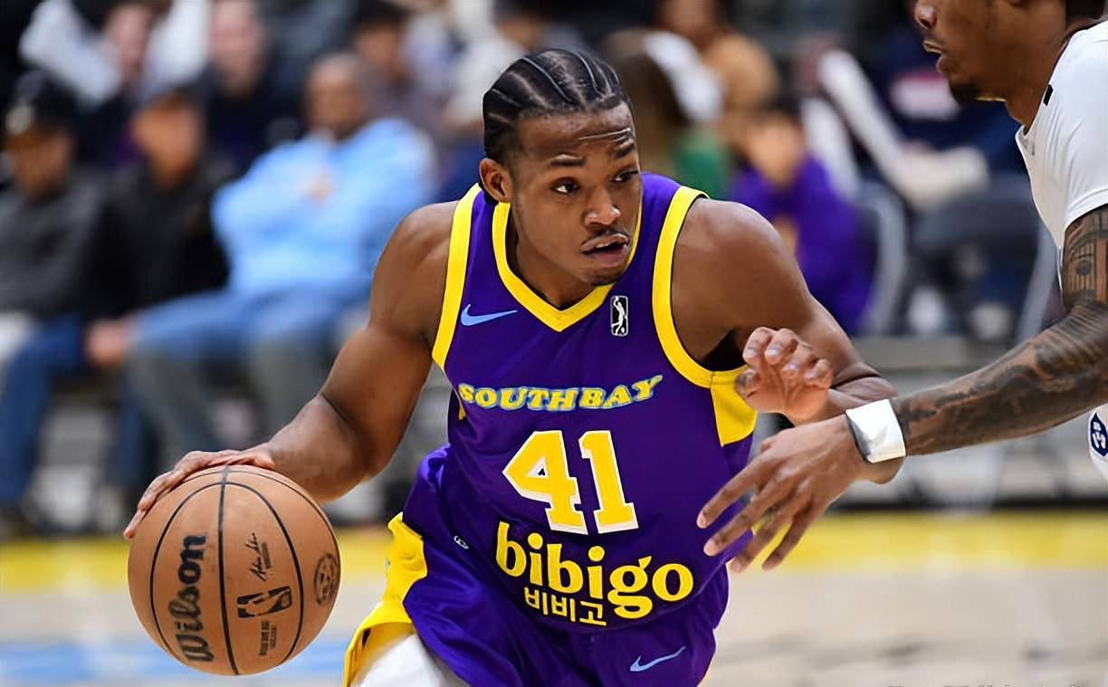 底特律活塞签下前湖人后卫奥利瓦里，或面临裁员？