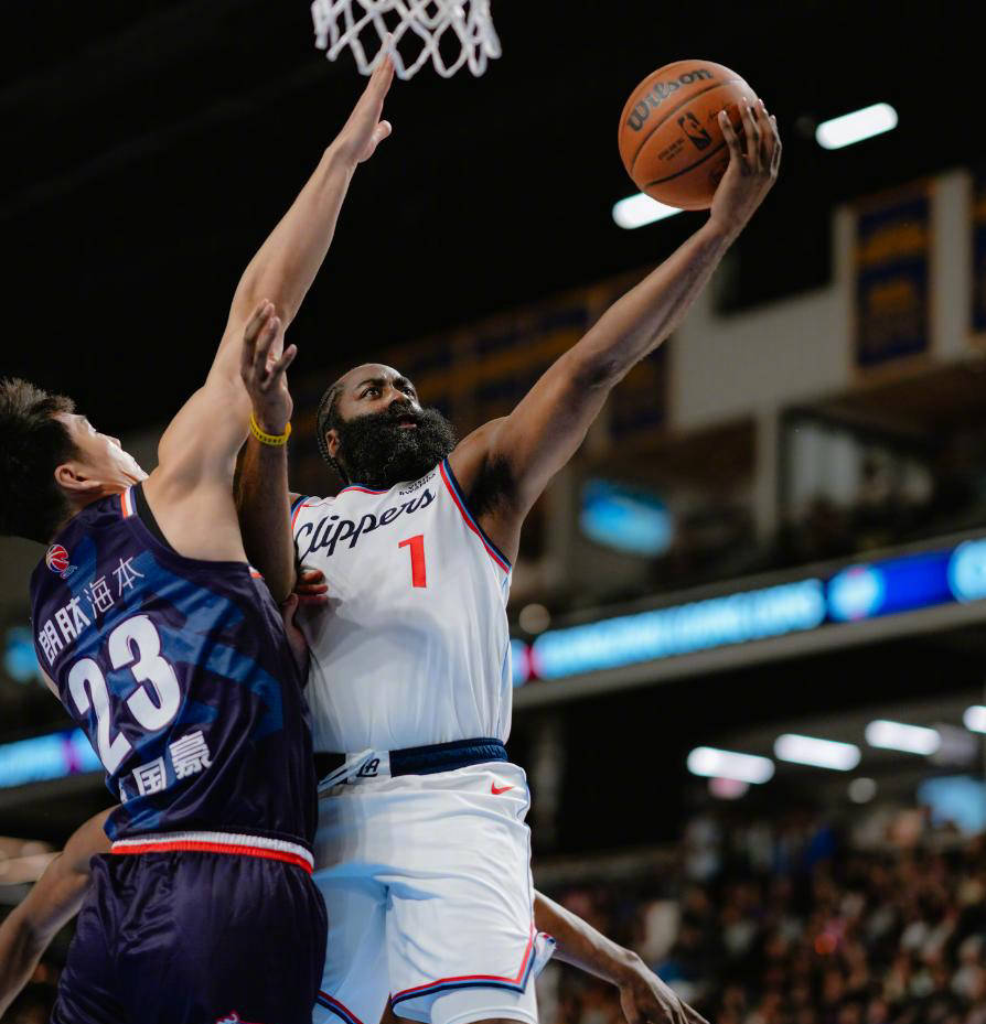 保罗重返洛杉矶快船！广州龙狮败北27分！NBA首秀惨遭大胜！