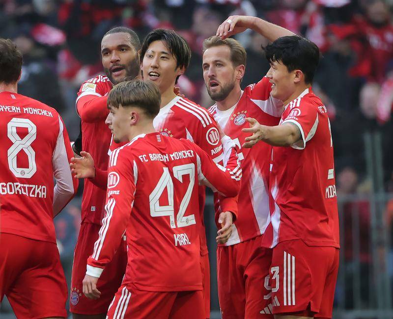 联赛首败！德甲-伊藤洋辉破门 拜仁5分钟丢2球1-2奥格斯堡