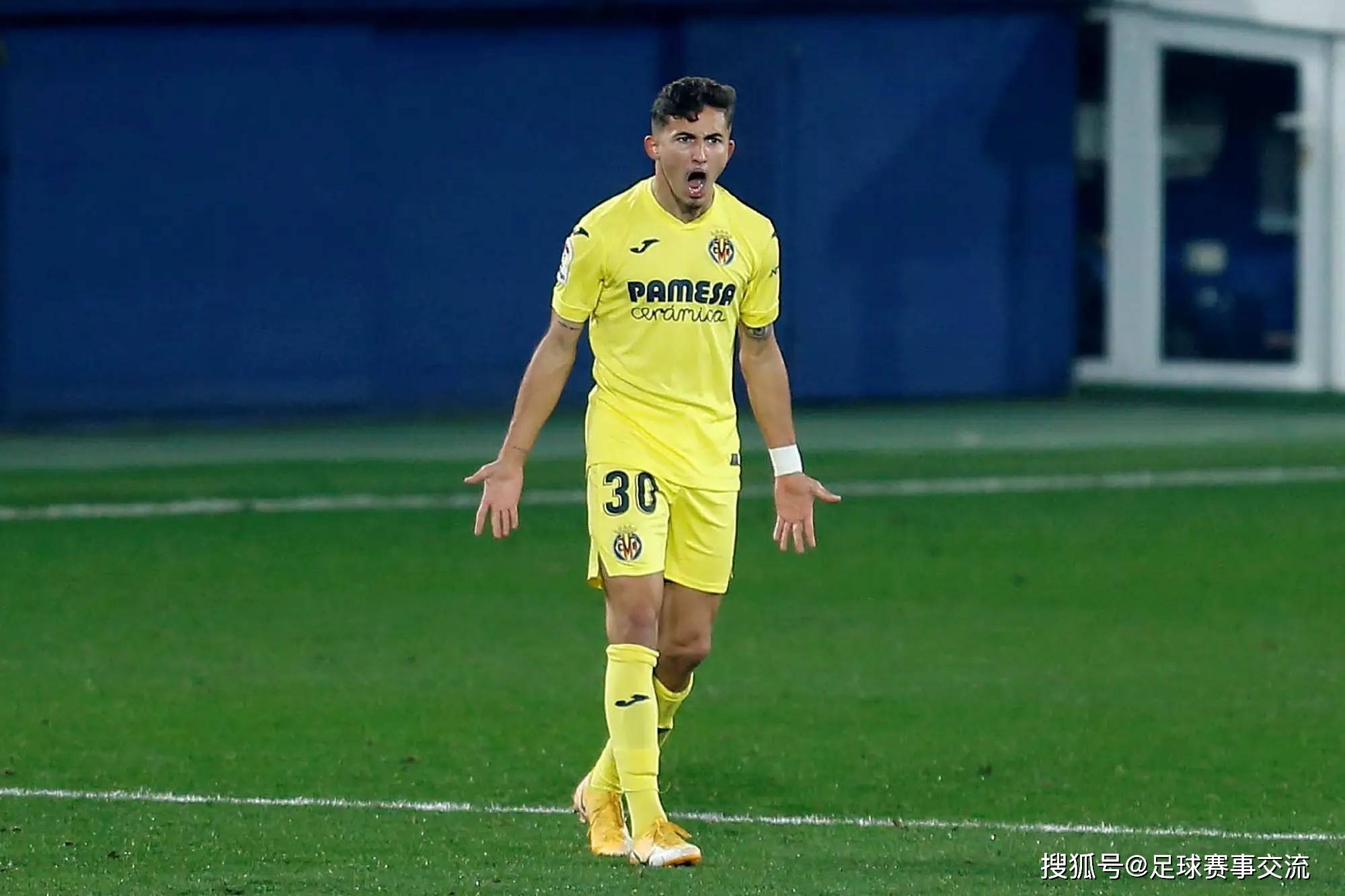 今日足球：比利亚雷亚尔vs巴塞罗那 阿斯顿维拉vs曼联