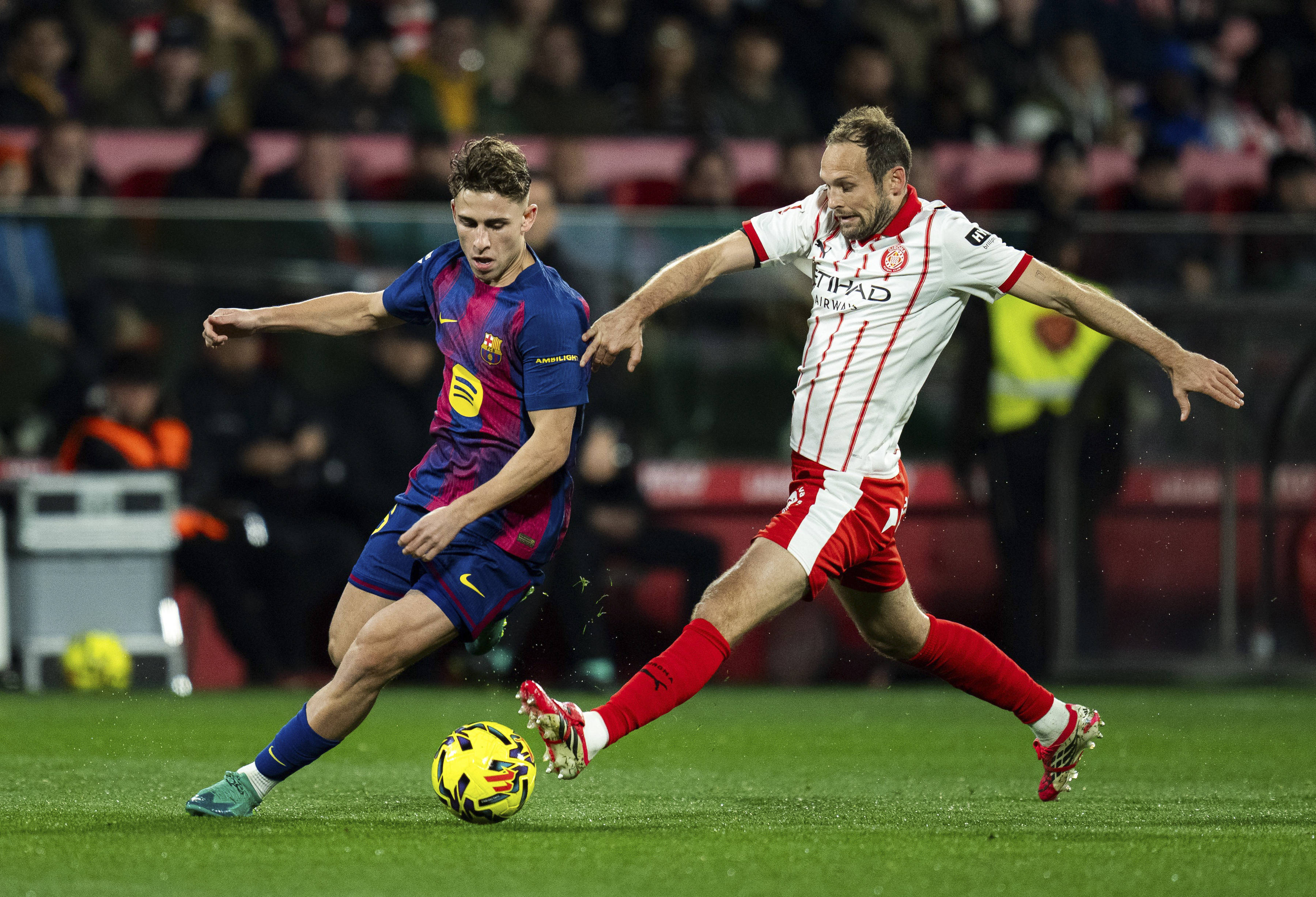 （体育）足球——西甲：巴萨不敌赫罗纳